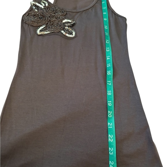 MCM Gray Sleeveless Tank Top with Sequined Floral Detail  size Small - Picture 5 of 12